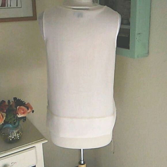 Kenneth Cole Sheer Tucked Top - Picture 5 of 9